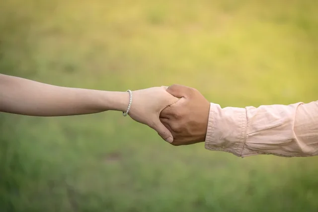 hand, holding hands, wedding, pledge, pair, men and women, love, holding hands, holding hands, pledge, pledge, pledge, pledge, pledge. Three questions that judge any consistency case in a hurry