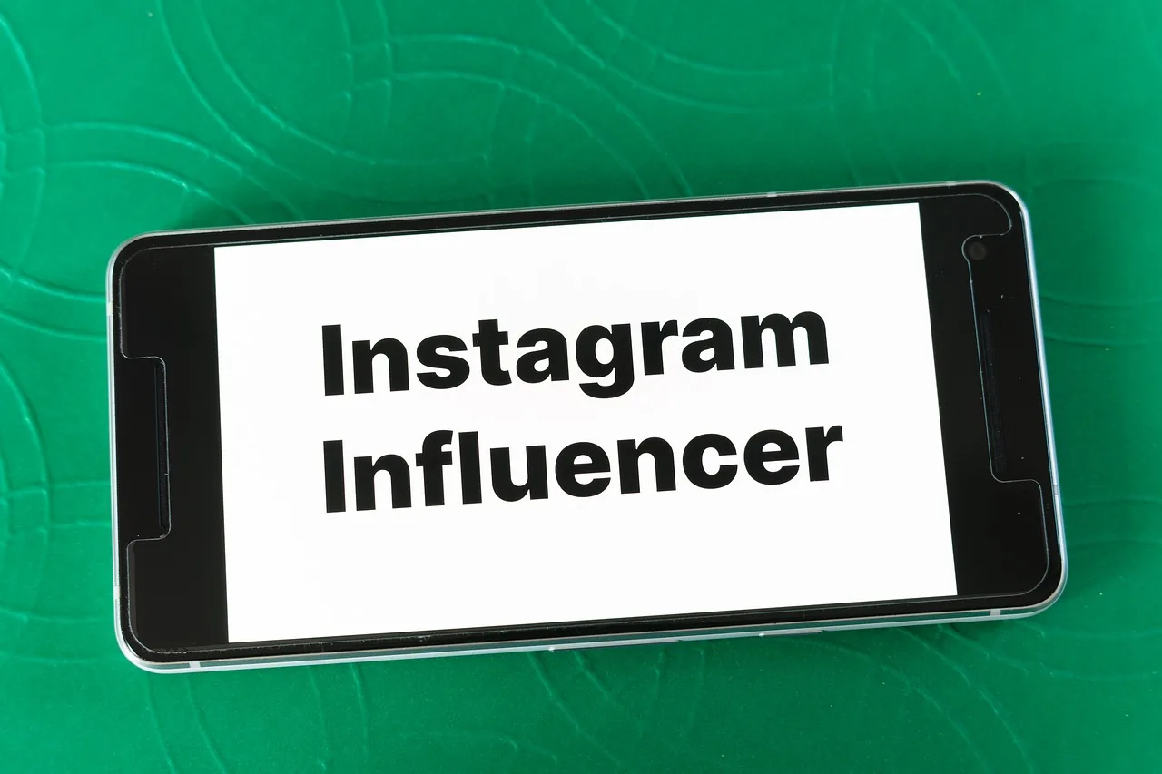 mockup, screen, smartphone, website, blog, word, instagram, influencers, marketing, fashion, brand, design, symbol, web, influencer, network, online, facebook, internet, influencers, influencer, influencer, influencer, influencer, influencer. Competition Bureau Influencer Marketing Disclosure: What Canadian Brands Must Ask