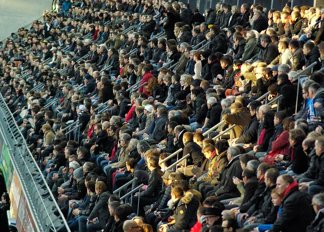 stadium, tribune, spectators, crowd, stadium, tribune, spectators, spectators, spectators, spectators, spectators, crowd, crowd. How to build a four-week drill for reading social proof honestly